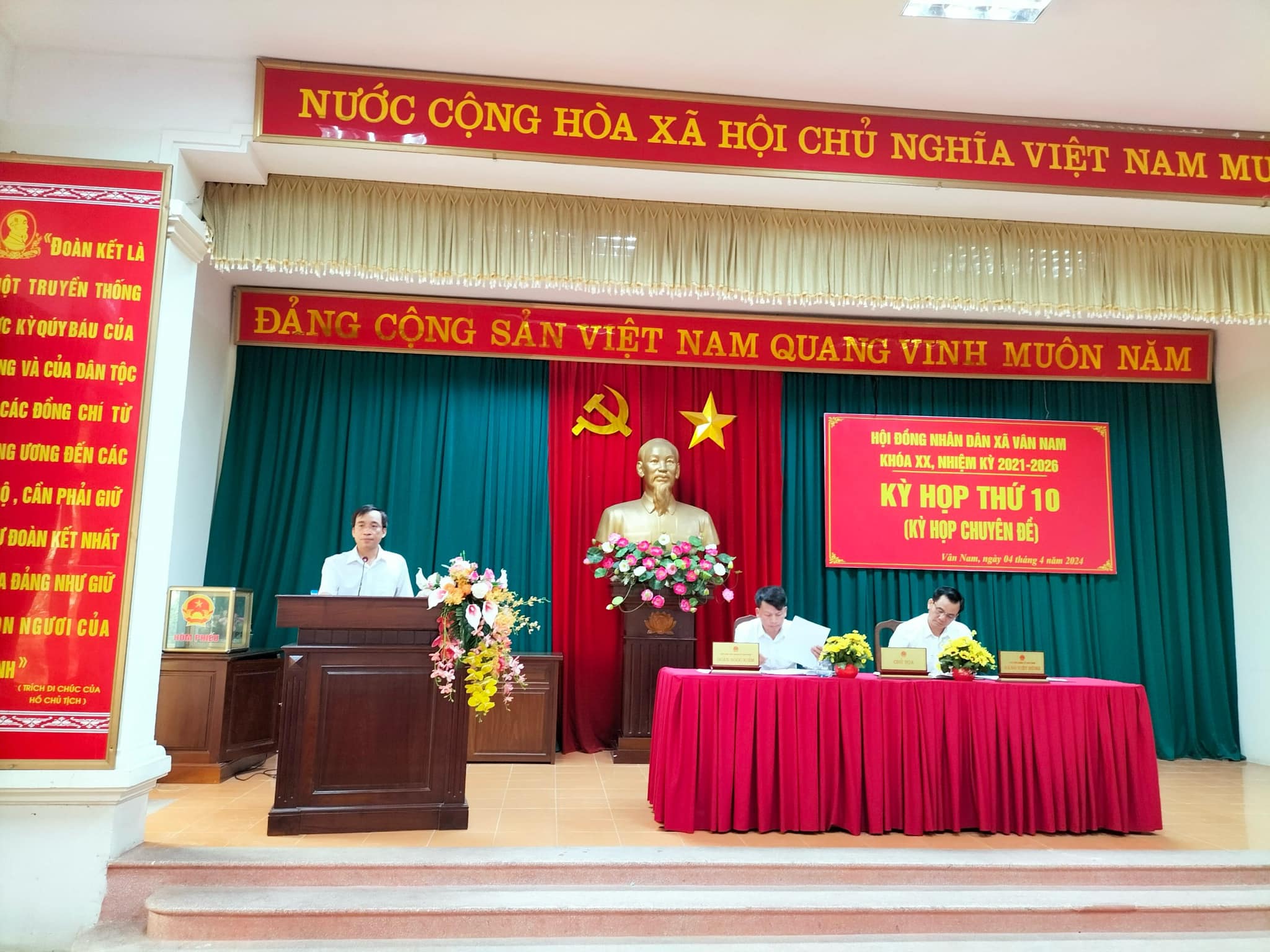 HĐND xã Vân Nam tổ chức Kỳ họp thứ 10 (kỳ họp chuyên đề) về chủ trương thành lập xã Nam Hà trên cơ sở nhập xã Vân Hà vào xã Vân Nam.
