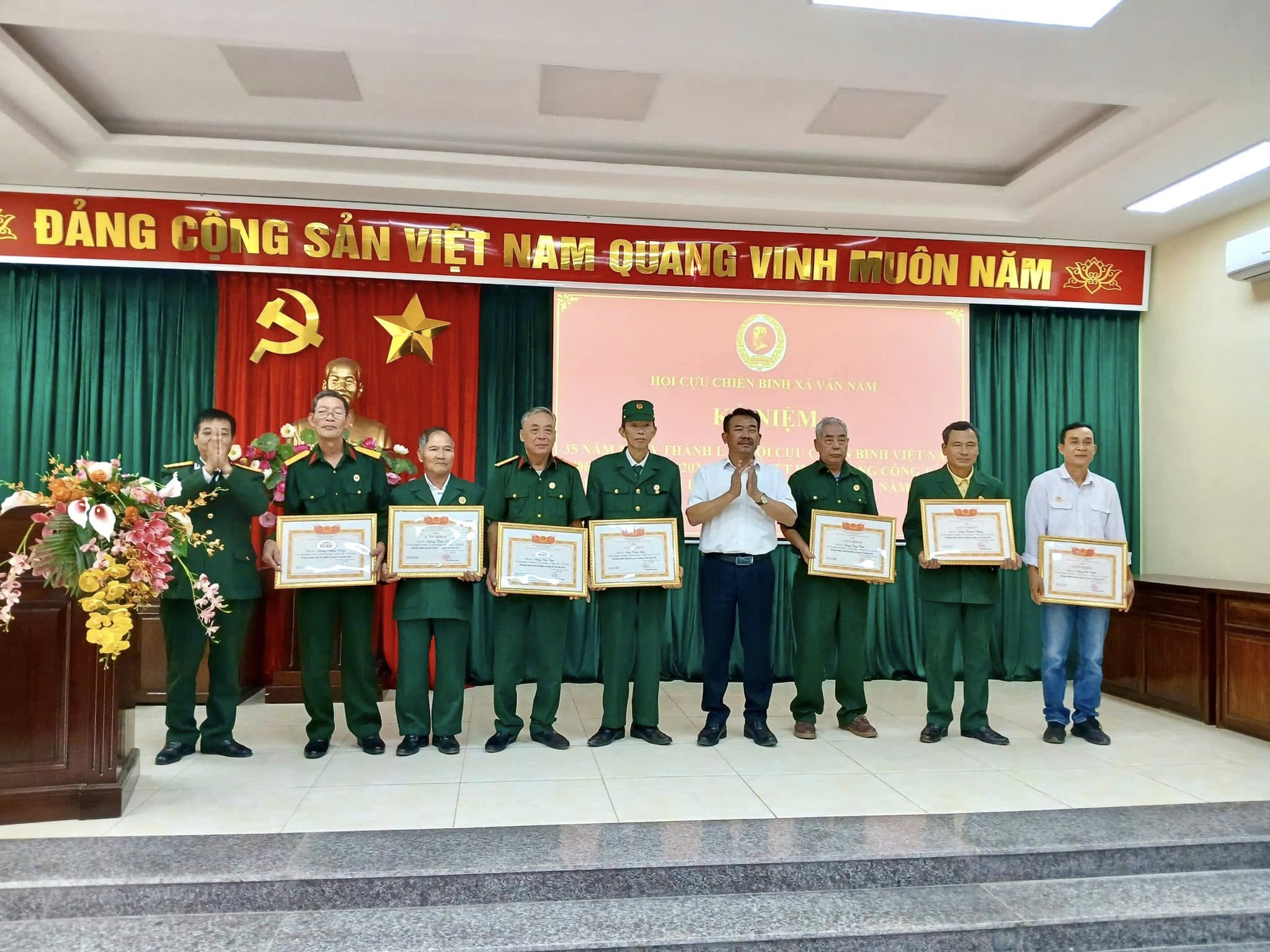 HỘI CỰU CHIẾN BINH XÃ VÂN NAM TỔ CHỨC LỄ KỶ NIỆM 35 NĂM NGÀY TRUYỀN THỐNG HỘI CỰU CHIẾN BINH VIỆT NAM (06/12/1989 - 06/12/2024)